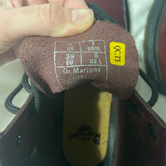 Cherry Doctor Martens, size 8 women’s, 1460 Smooth Leather - Picture 7 of 7